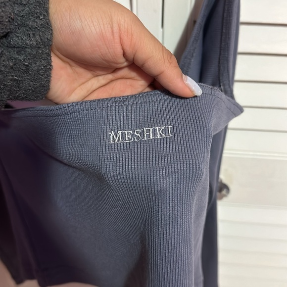 MESHKI off the shoulder top - Picture 3 of 4